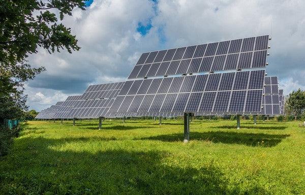 Energiesparen mit Solarenergie: Wirtschaftliche und ökologische Vorteile - SolarLuxEnergy | Dein Onlineshop für Photovoltaik 