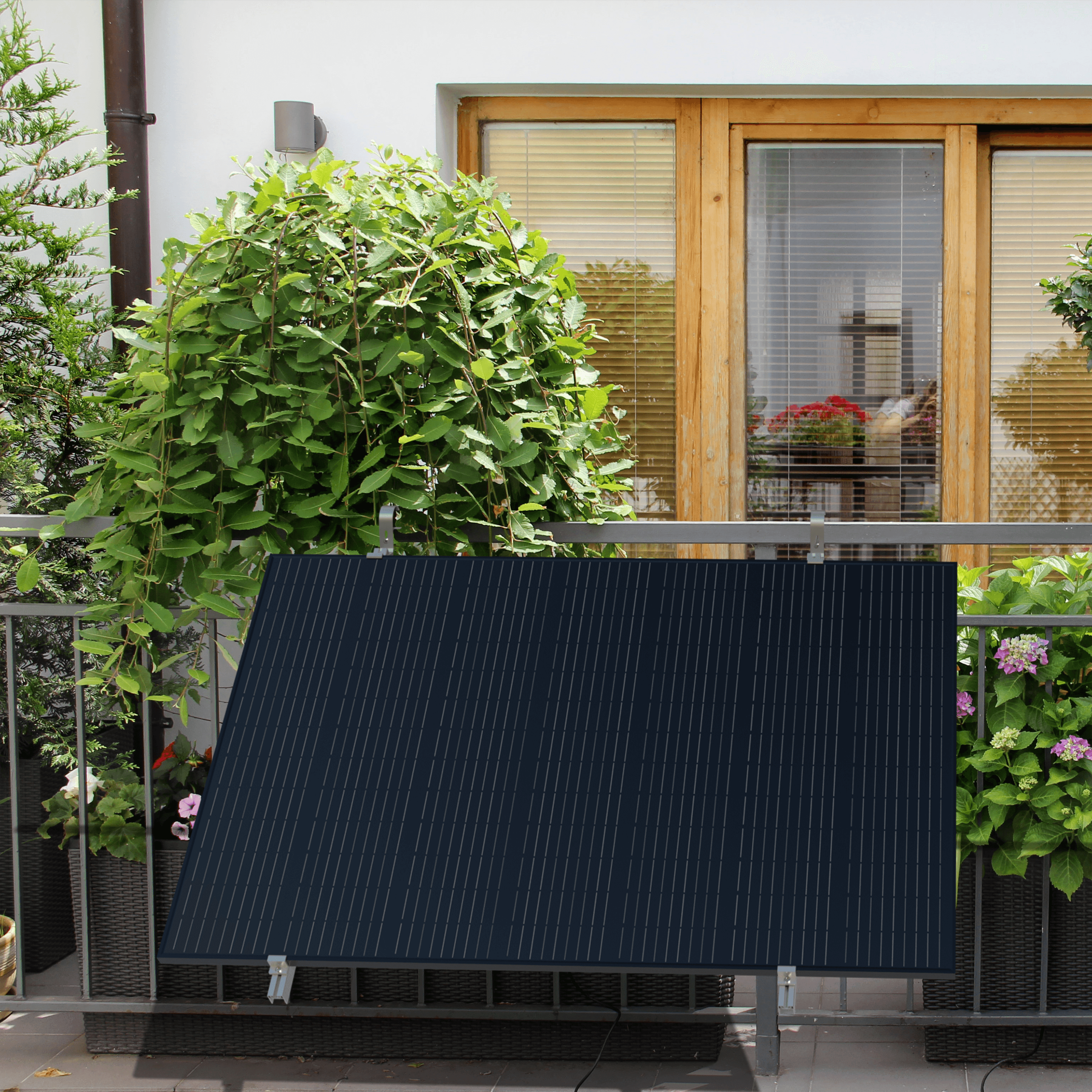 SolarLux Balkonkraftwerk Solo Komplettpaket (440W) - SolarLuxEnergy | Dein Onlineshop für Photovoltaik 