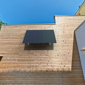 Dalia Universalhalterung für Solarmodule – flexibel einsetzbar an Balkon, Fassade oder im Garten